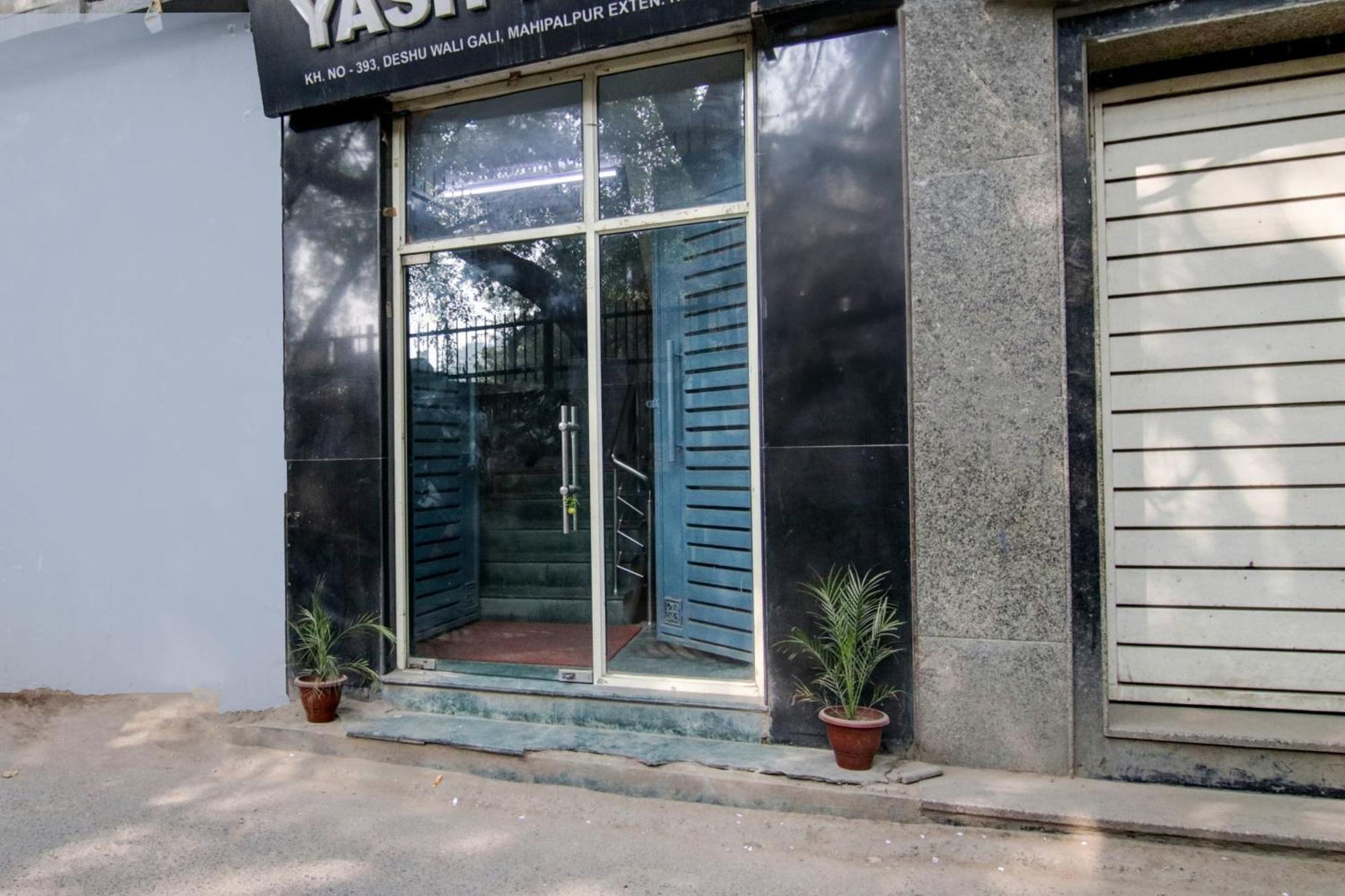 Hotel Yash House New Delhi Exteriör bild