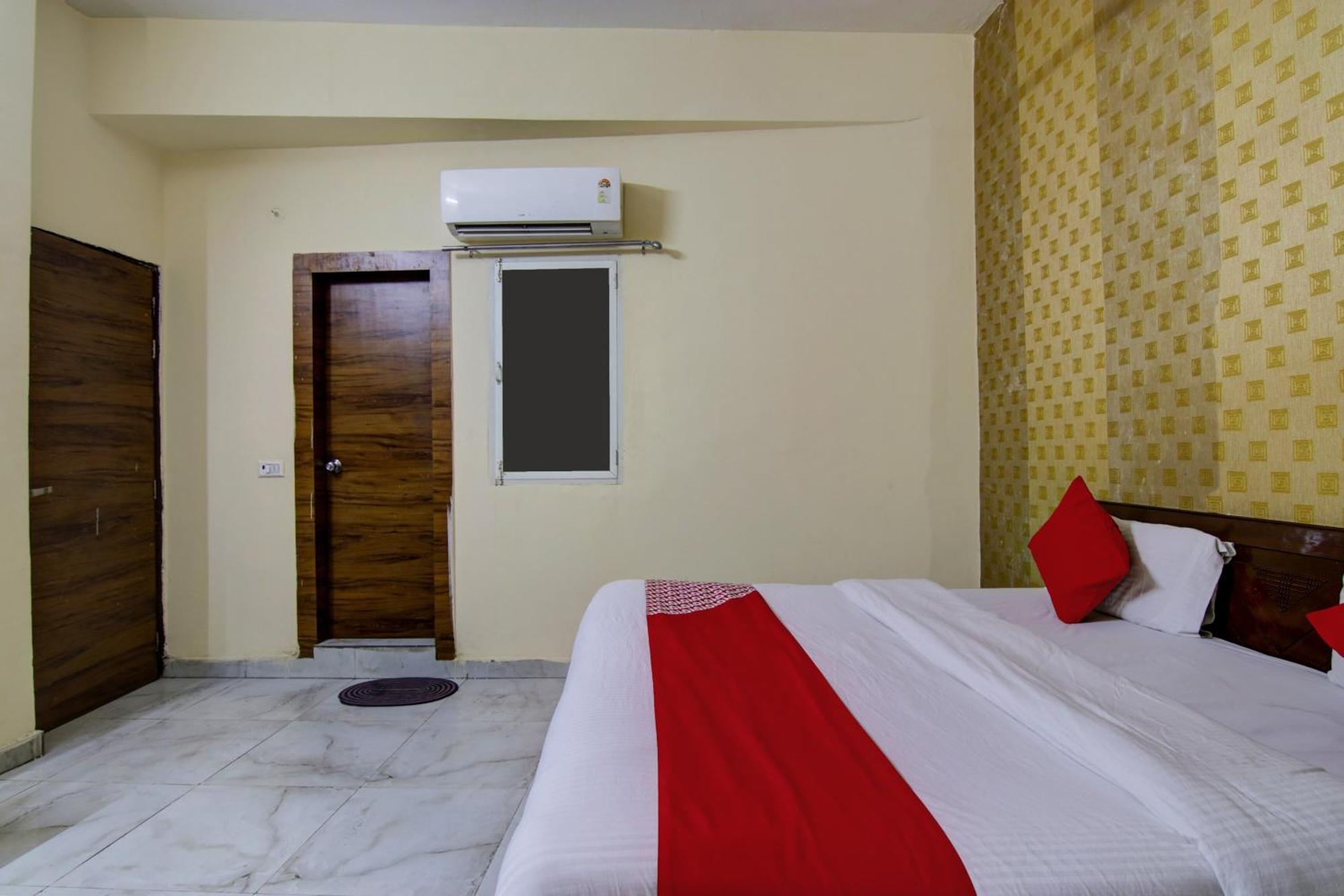 Hotel Yash House New Delhi Exteriör bild